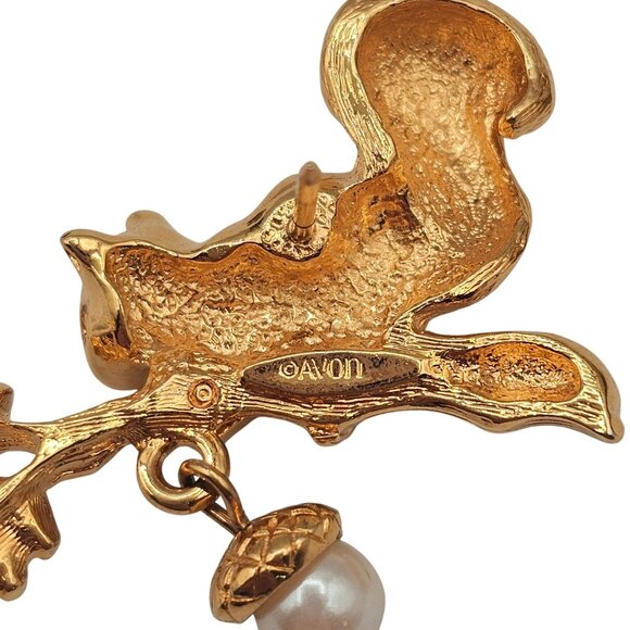 Avon GoldTone Squirrel Oak Leaf Fairy Cabin CottageCore Whimsy Fall Harvest Pins - Picture 9 of 13